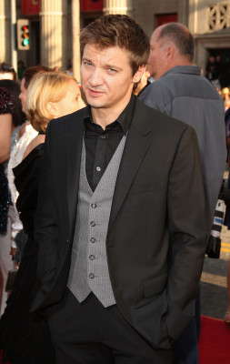 Jeremy Renner pic #346552