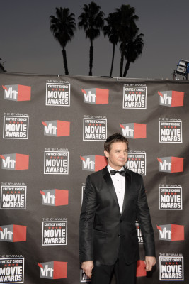 Jeremy Renner pic #343917