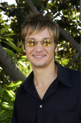 Jeremy Renner pic #555291