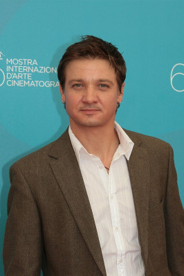 photo 8 in Jeremy Renner gallery [id631169] 2013-05-05 00:00:00
