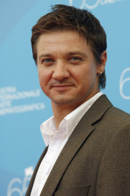 photo 29 in Jeremy Renner gallery [id631360] 2013-05-05 00:00:00