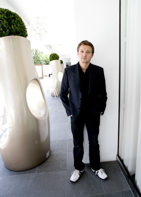 Jeremy Renner pic #606228