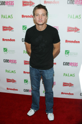 Jeremy Renner pic #631598
