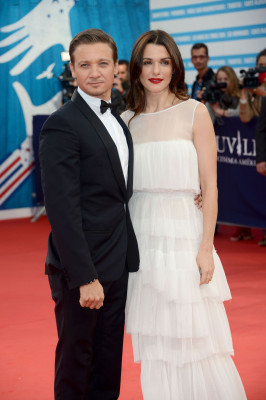photo 8 in Jeremy Renner gallery [id556073] 2012-09-06 00:00:00