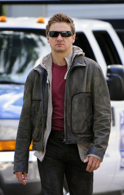 photo 7 in Jeremy Renner gallery [id611521] 2013-03-08 00:00:00