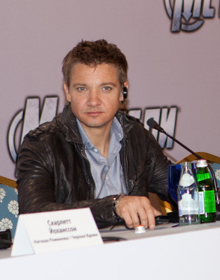 Jeremy Renner pic #499989