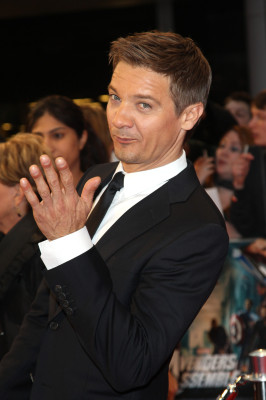 photo 11 in Jeremy Renner gallery [id501998] 2012-04-23 00:00:00