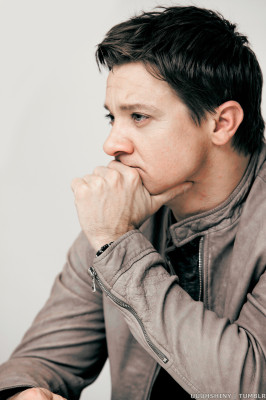 photo 10 in Jeremy Renner gallery [id599697] 2013-01-23 00:00:00
