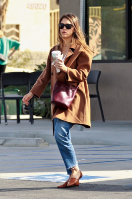 JESSICA ALBA Out and About in Palm Springs 11/18/2018