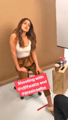 Jessica Alba – Photoshoot BTS 03/02/2019