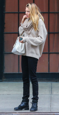 Jessica Hart pic #778878