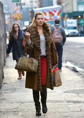 Jessica Hart pic #687280