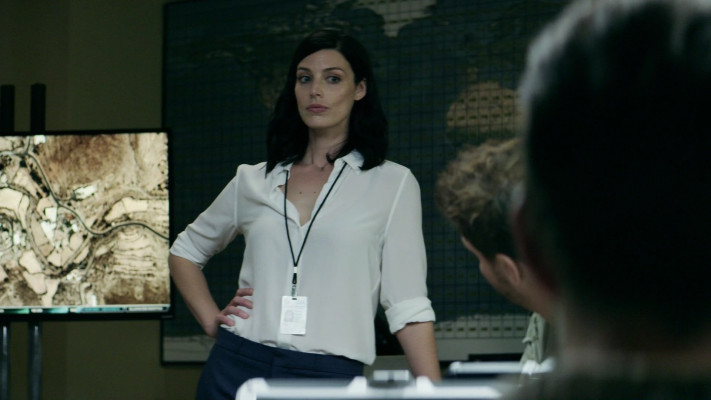 Jessica Pare - Seal Team (2017) 1x06 &#039;The Spinning Wheel&#039;