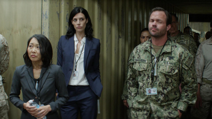 Jessica Pare - Seal Team (2017) 1x06 &#039;The Spinning Wheel&#039;