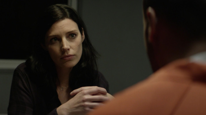 Jessica Pare - Seal Team (2018) 1x16 &#039;Never Get Out of the Boat&#039;