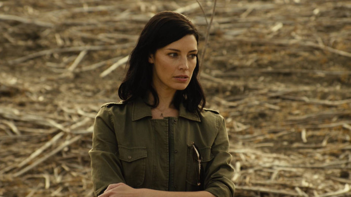 Jessica Pare - Seal Team (2018) 2x02 &#039;Never Say Die&#039;