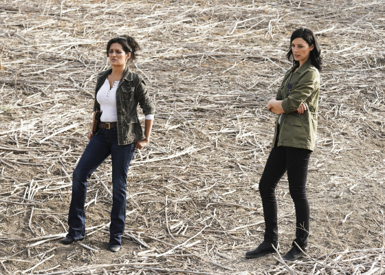 Jessica Pare - Seal Team (2018) 2x02 &#039;Never Say Die&#039;