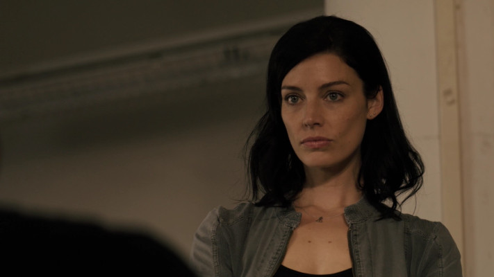 Jessica Pare - Seal Team (2018) 2x08 &#039;Parallax&#039;