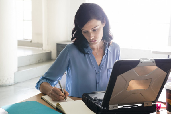 Jessica Pare - Seal Team (2018) 2x08 &#039;Parallax&#039;