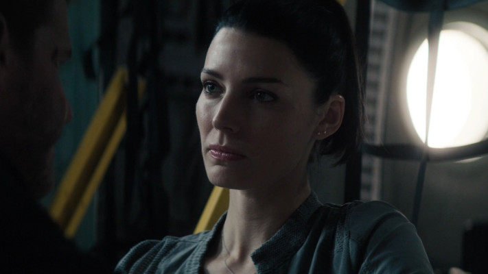 Jessica Pare - Seal Team (2018) 2x10 &#039;Prisoner&#039;s Dilemma&#039;
