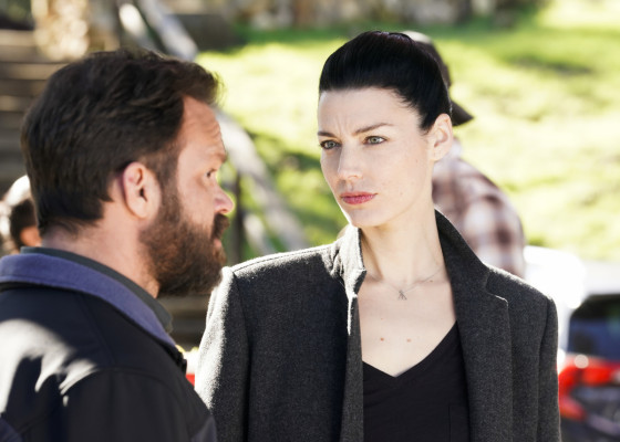 Jessica Pare - Seal Team (2019) 2x16 &#039;Dirt, Dirt, Gucci&#039;