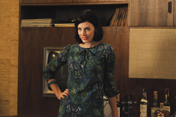 Jessica Pare - Mad Men (2012) 5x07 &#039;At the Codfish Ball&#039;