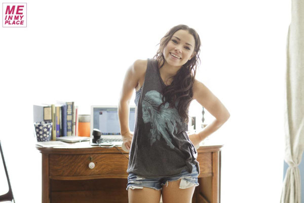Jessica Parker Kennedy pic #698655
