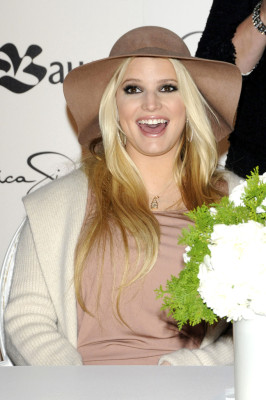 Jessica Simpson pic #444051