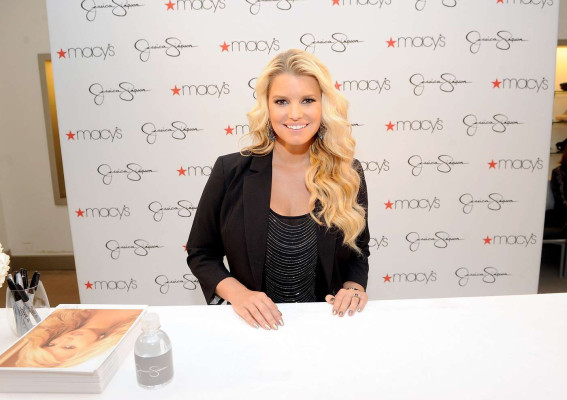 Jessica Simpson pic #425529