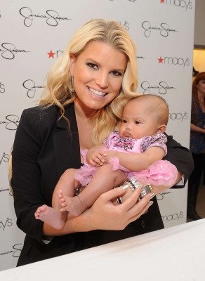 Jessica Simpson pic #425524