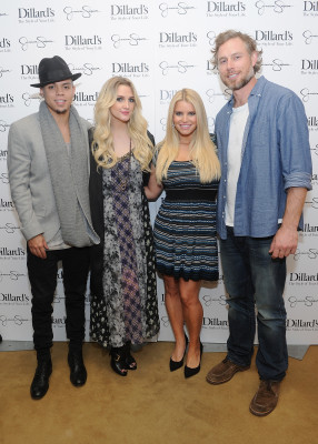 Jessica Simpson pic #681944