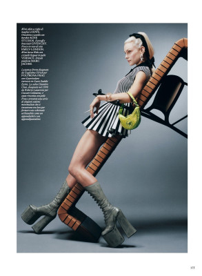 Jessica Stam ~ Vogue Italia 04.2023