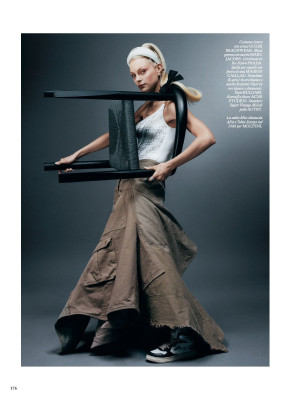 Jessica Stam ~ Vogue Italia 04.2023