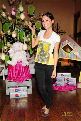 photo 6 in Jessica Stroup gallery [id148818] 2009-04-13 00:00:00