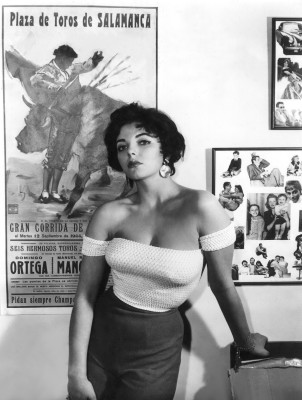 Joan Collins pic #189170