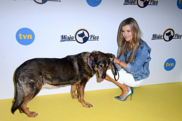 Joanna Krupa – Promoting New Television Show ‘Mission Dog’ in Warsaw 
