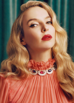 Jodie Comer by Charlotte Hadden for InStyle || Jan 2021