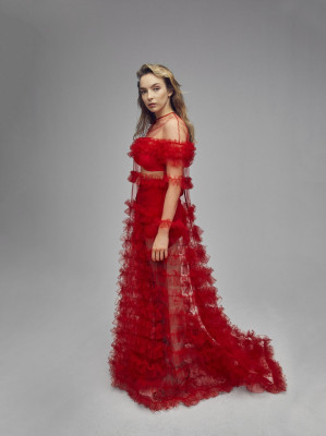 Jodie Comer – ELLE April 2019