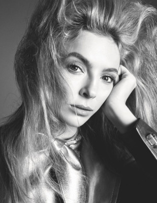 JODIE COMER for Vogue Magazine, UK April 2020