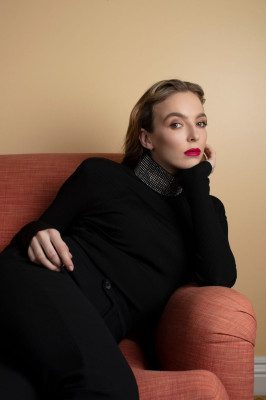 Jodie Comer – Photoshoot for LA Times April 2019