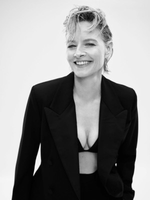 Jodie Foster - Elle Magazine, December 2023