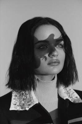 Joey King by Serrao &amp; May for Flaunt || Spring 2021