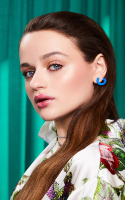 Joey King by Leila Fakouri for LADYGUNN // October 2020