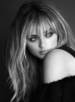 Joey King – Photoshoot for Iris Covet Book #12 (2019)