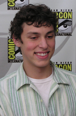 photo 6 in John Francis Daley gallery [id302208] 2010-10-07 00:00:00