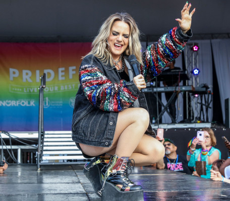 JoJo pic #1189857