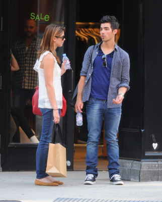 photo 7 in Jonas Brothers gallery [id708111] 2014-03-10 00:00:00