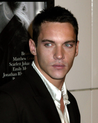 Jonathan Rhys-Meyers pic #647222