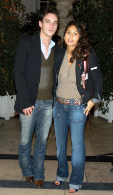 Jonathan Rhys-Meyers pic #655549