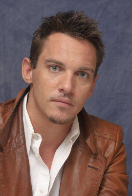 Jonathan Rhys-Meyers pic #652337